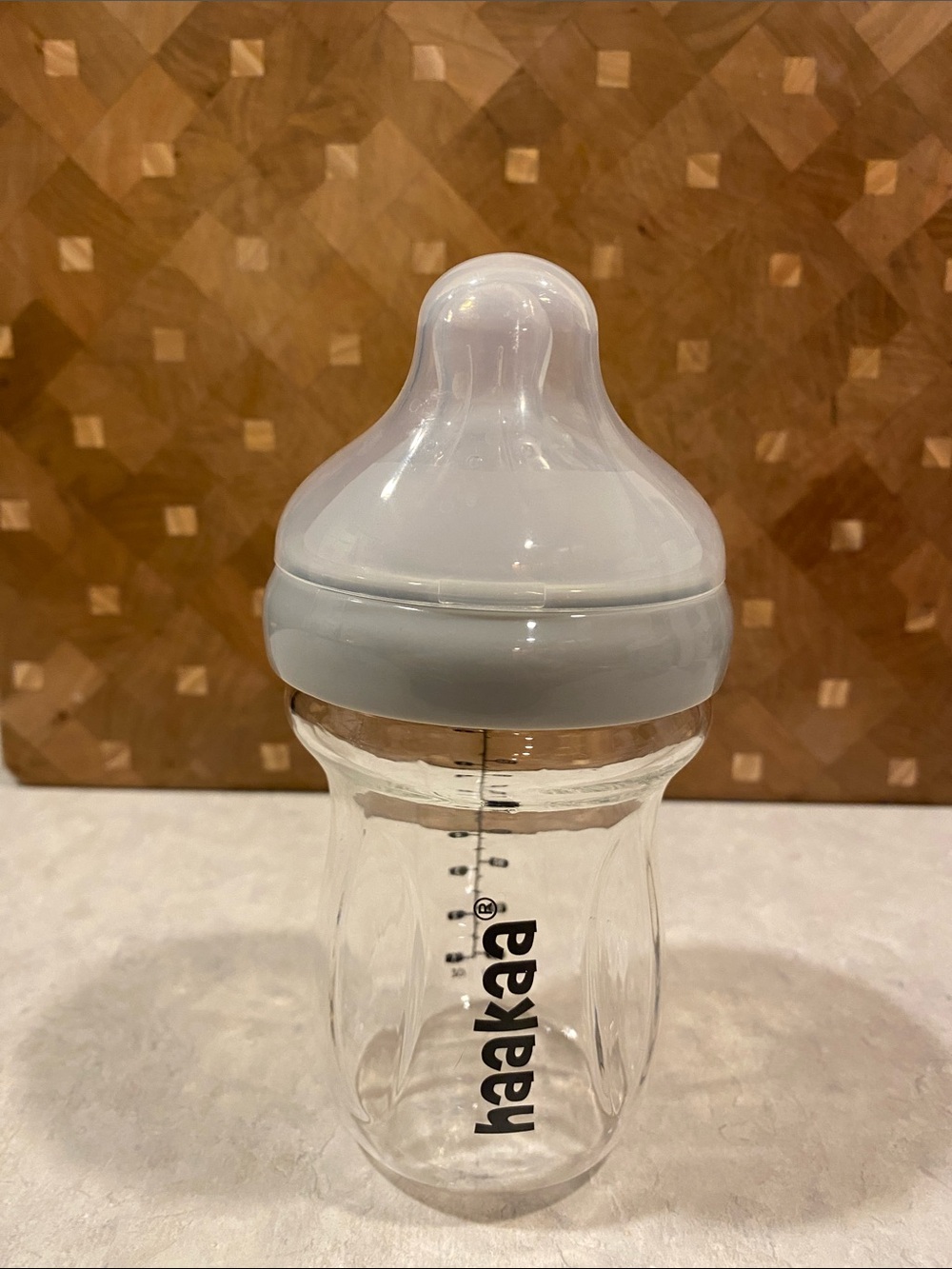 Haakaa Glass Baby Bottle - 6 oz (never used)